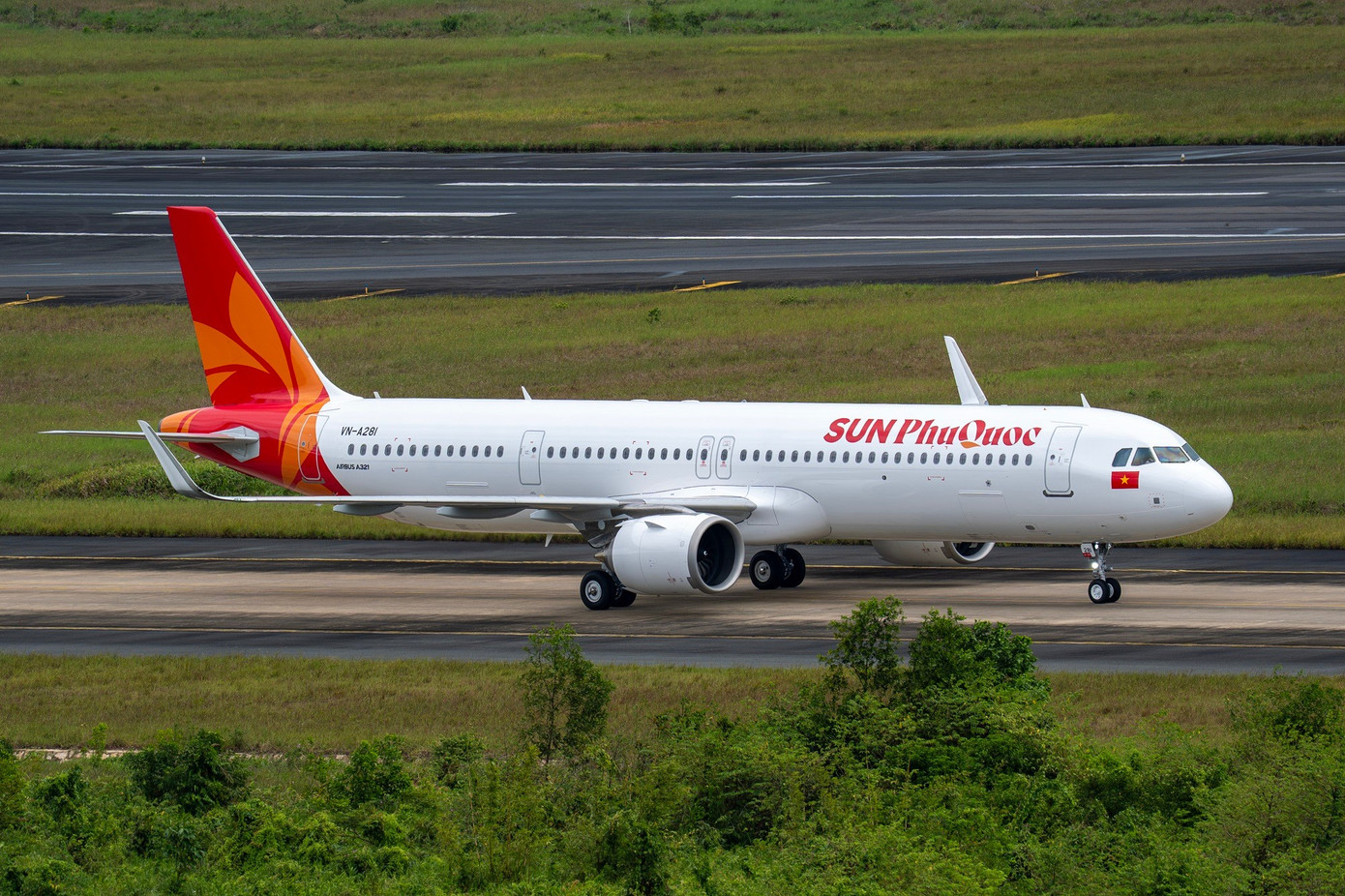 tau-bay-dau-tien-sun-phu-quoc-airways-4.jpg