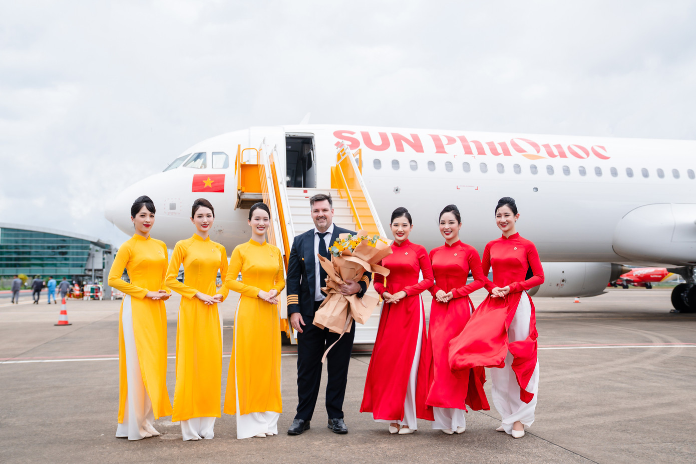 tau-bay-dau-tien-sun-phu-quoc-airways-5.jpg