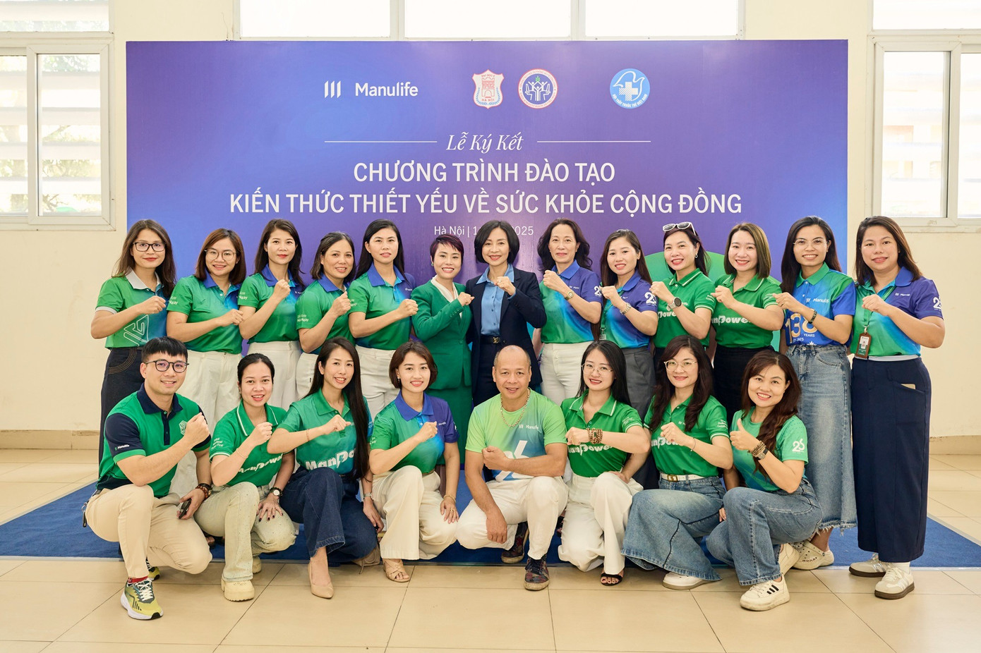 Việc hiểu biết về các vấn đề sức khỏe cộng đồng giúp tư vấn viên giải đáp và hỗ trợ tốt hơn những thắc mắc liên quan đến chi trả quyền lợi y tế. Ảnh: Hiền Hà hinh-2-6464.jpg