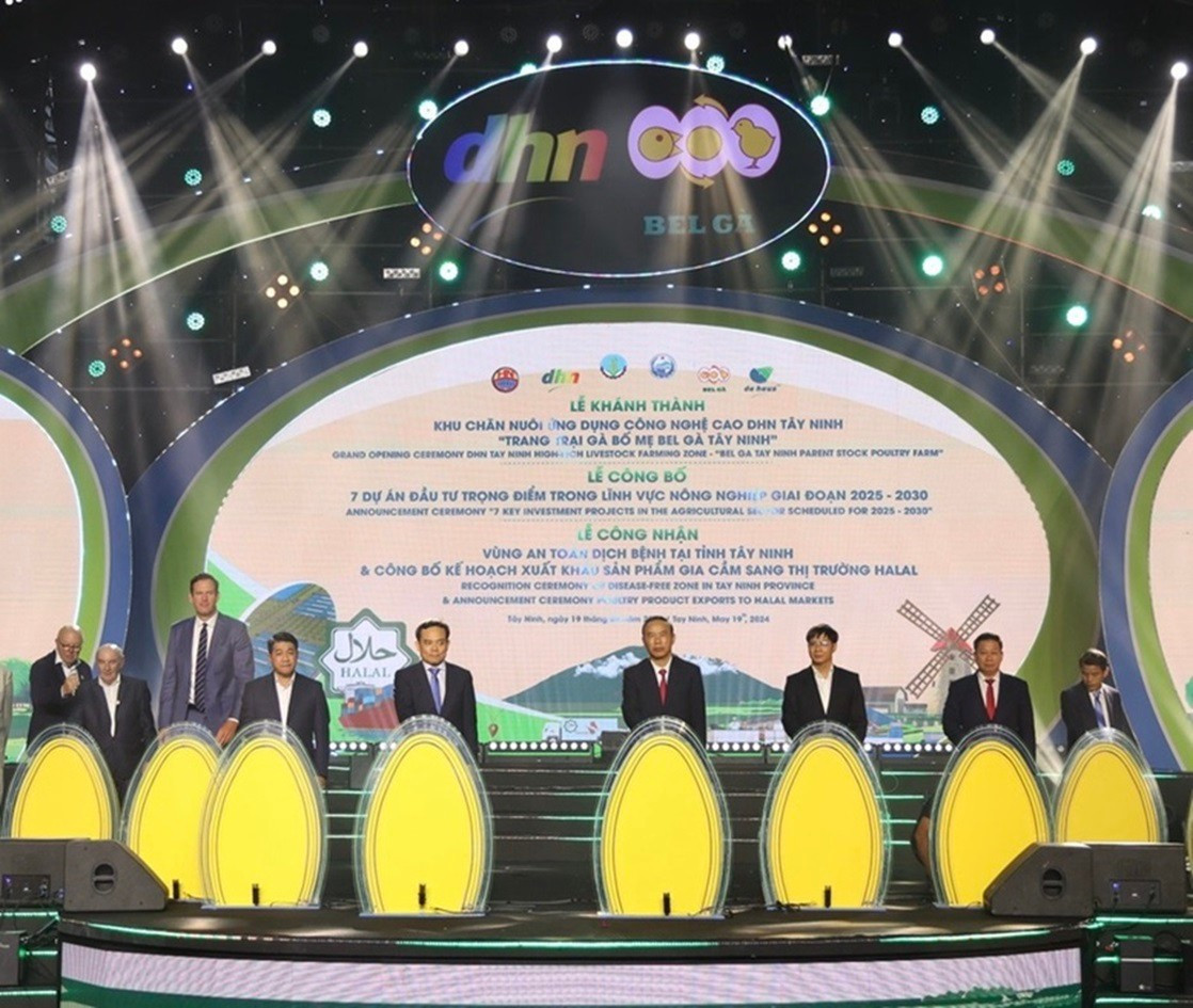 Nghi lễ công bố khởi công "Tổ hợp nông nghiệp ứng dụng công nghệ cao DHN" tại Tây Ninh. anh-1-9779.jpg