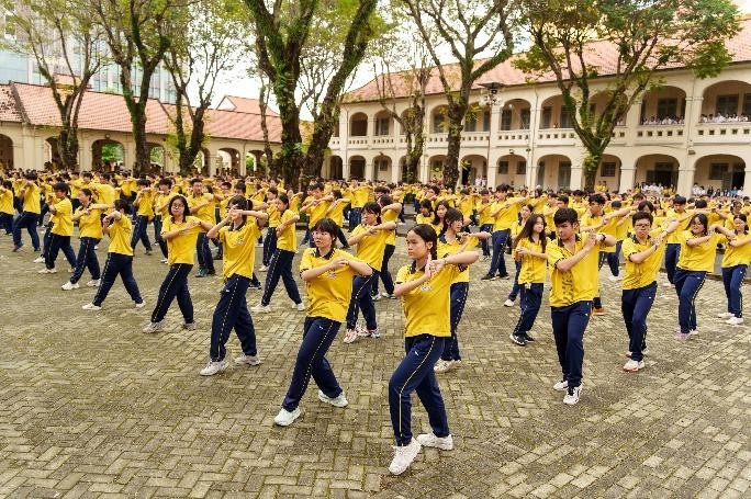 Panorama des séances d'entraînement des étudiants de la ville. image003.jpg