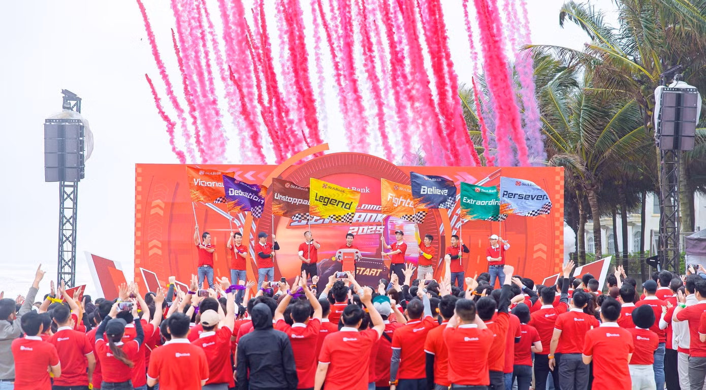 Hai giải thưởng uy tín ghi nhận chiến lược phát triển bền vững của SeABank- Ảnh 2.