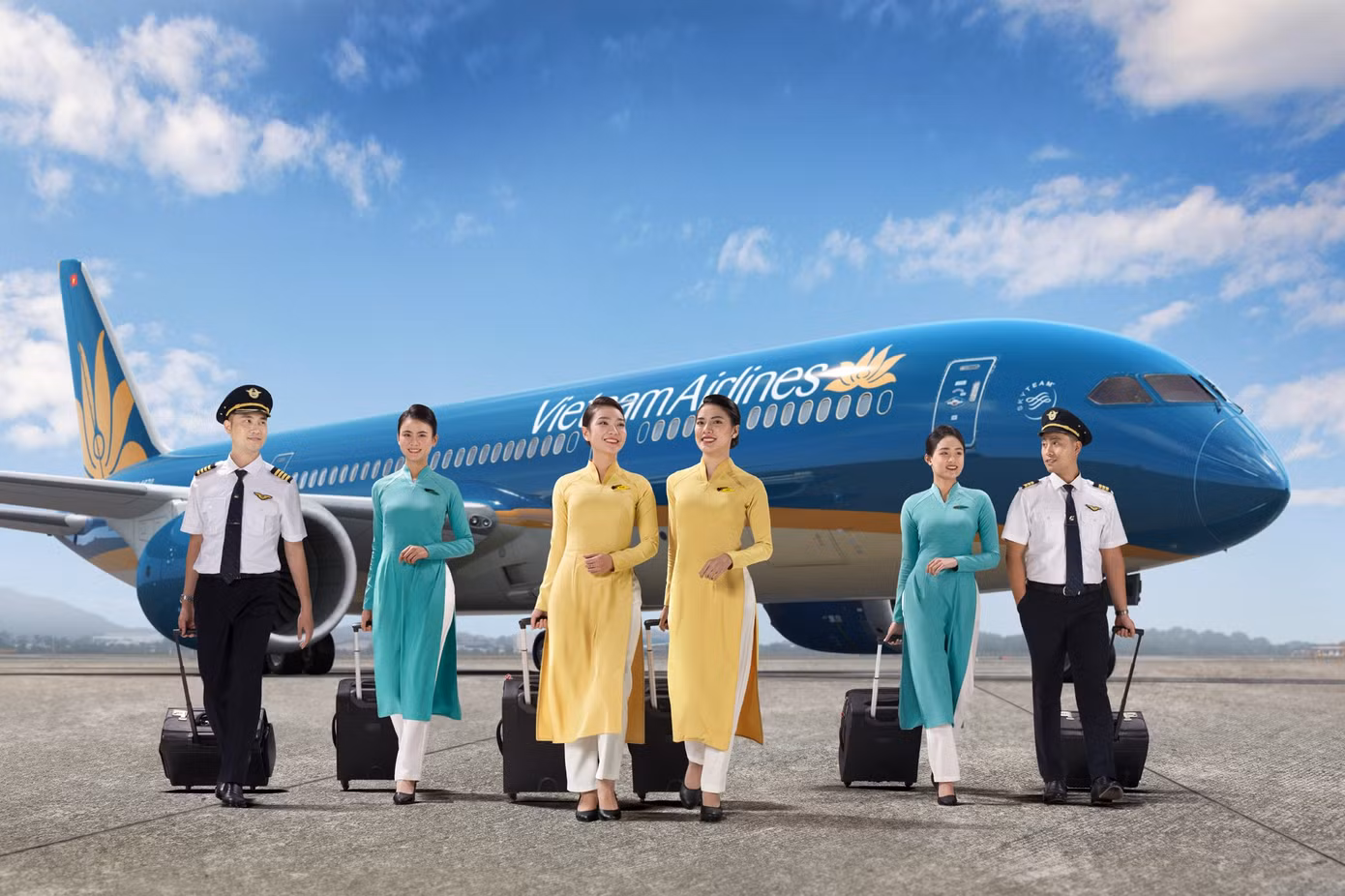 3-tai-vietnam-airlines-tiep-vien-la-nhung-dai-su-bau-troi-am-tham-lan-toa-su-tan-tam-chuyen-nghiep-va-ton-trong-da-van-hoa-tren-moi-hanh-trinh-quoc-te.jpg