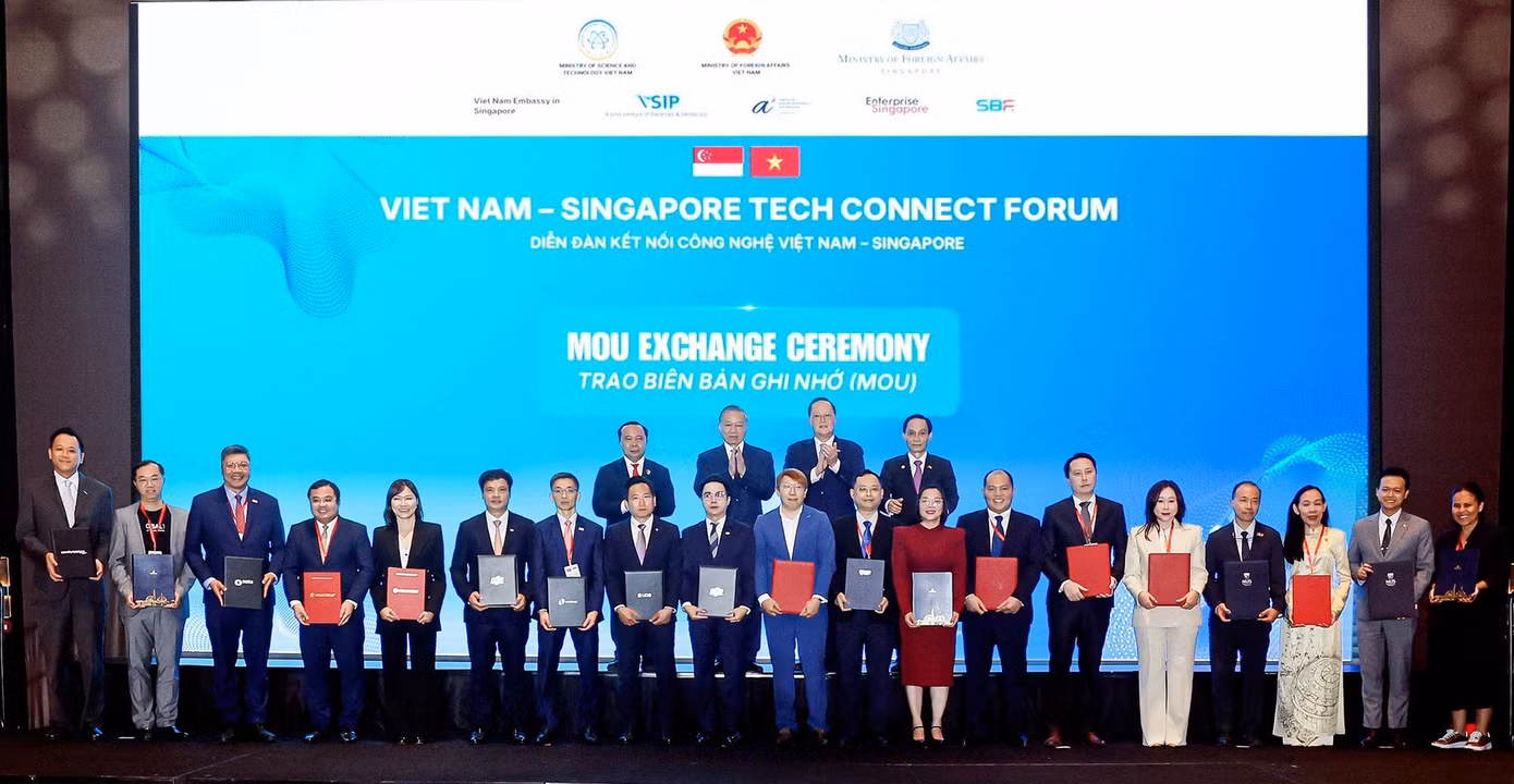 a2-singapore-mou-vinpearl.jpg