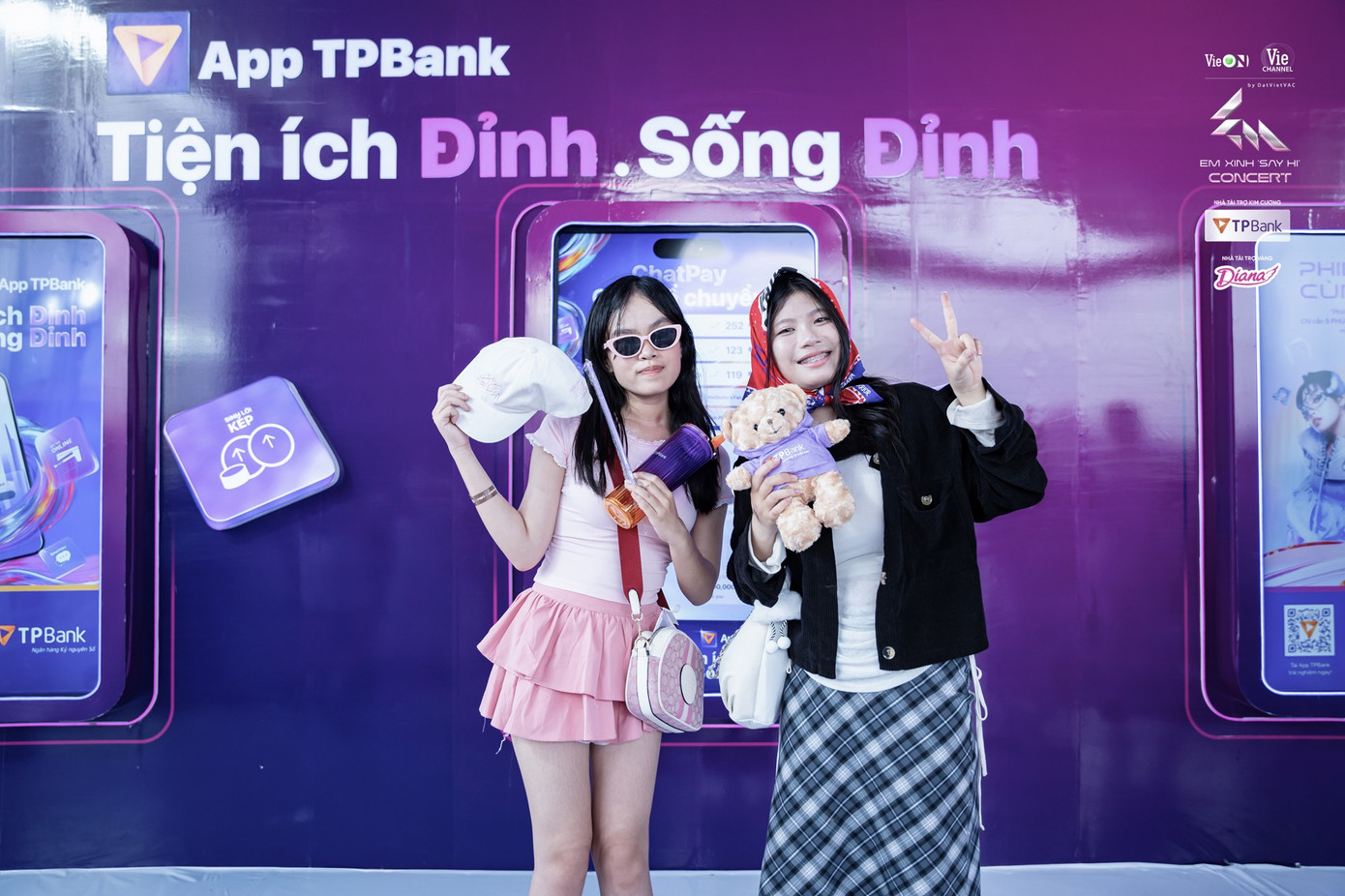 TPBank mang đến hàng ngàn quà tặng độc đáo khiến cộng đồng Xinhiu thích mê. copy-of-dsc05082.jpg