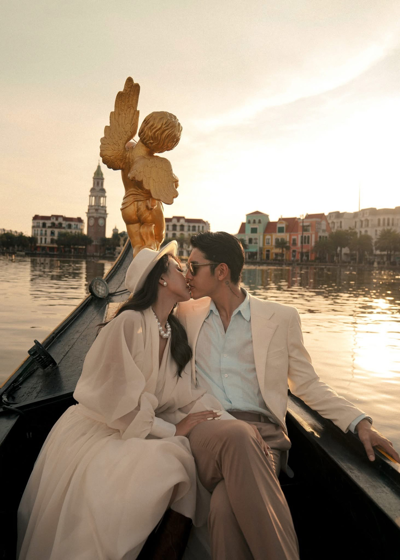 Đắm mình trong khung cảnh mang đậm hơi thở châu Âu. Ảnh: VinWonders Đắm mình trong khung cảnh mang đậm hơi thở châu Âu. Ảnh: VinWonders