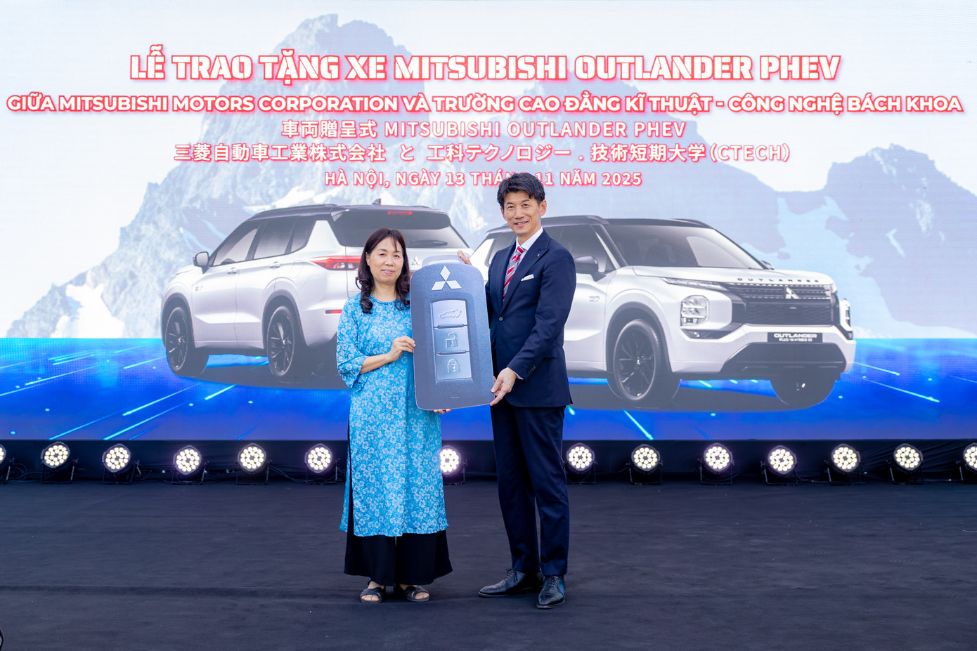 Mitsubishi Motors sponset totalt 11 øvelsesbiler for CTECH. anh-3-aka-thumb.jpg