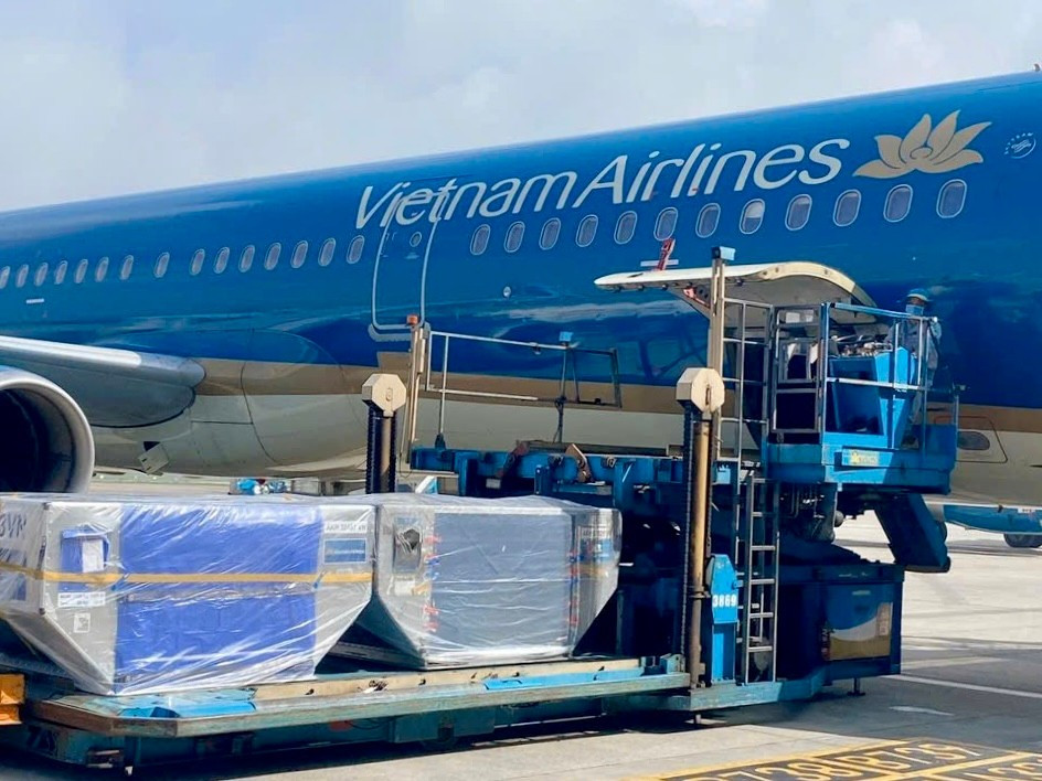 vietnam-airlines-group-gom-vietnam-airlines-pacific-airlines-va-vasco-tiep-tuc-trien-khai-chuong-trinh-van-chuyen-mien-phi-hang-cuu-tro-den-cac-khu-vuc-chiu-thiet-hai-nang-ne-cua-mua-lu-mien-trung.jpg