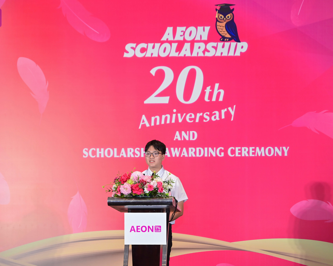 L'étudiant Ha Tuan Minh, spécialisé en journalisme à l'Institut de journalisme et de communication de l'Université des sciences sociales et humaines de l'Université nationale du Vietnam à Hanoï, représentant les étudiants boursiers, a pris la parole lors de la cérémonie. a3.jpg