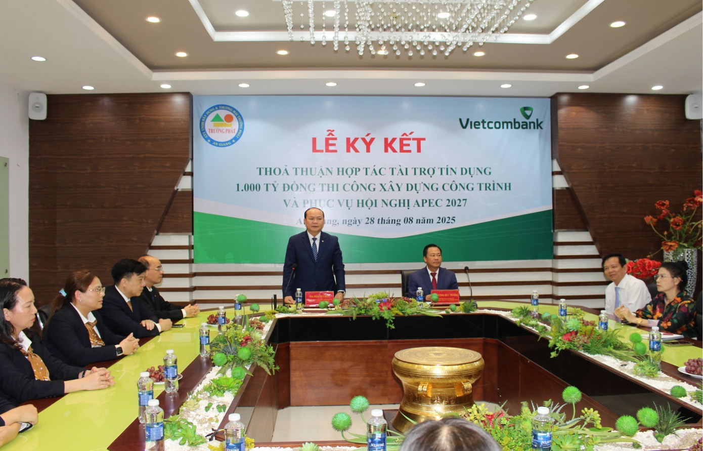 20250828-kgi-dtn-vietcombankkiengiangkyketthoathuanhoptac-1-large.jpg