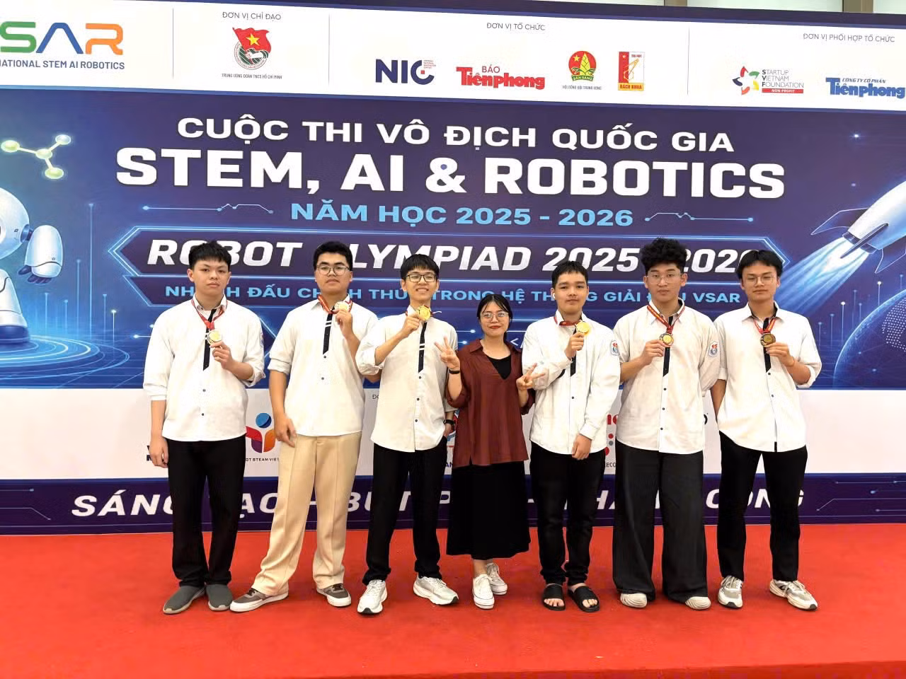 anh-truong-hoc-cua-thanh.jpg