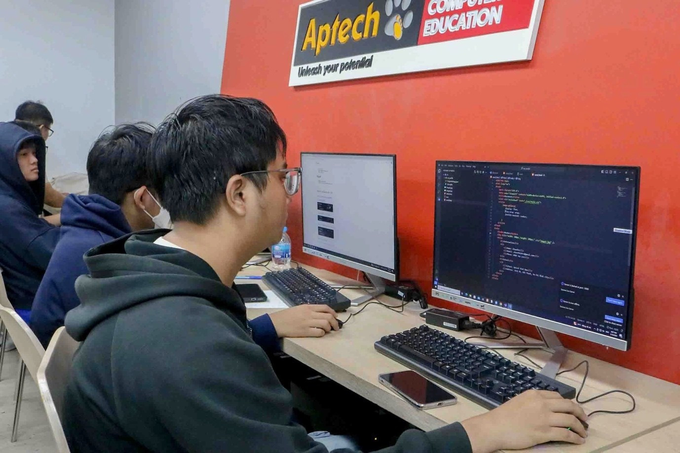 Bahasa pemrograman C merupakan salah satu mata kuliah dasar yang harus dikuasai oleh mahasiswa IT/teknik. image003-5659.jpg