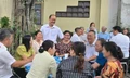 Người dân TPHCM gác công việc, cà phê sáng ‘mách chuyện’ với lãnh đạo phường