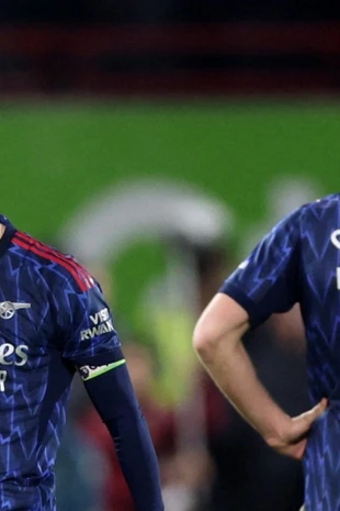 HIGHLIGHTS: Arsenal bị Brentford chia điểm, lung lay ngôi đầu bảng 