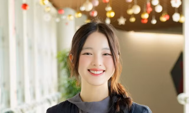 Không chỉ học giỏi, Chu Thị Phương Anh còn có vẻ đẹp cuốn hút.