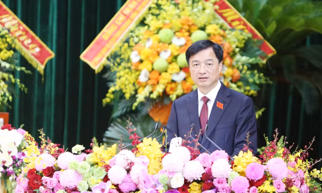 Ủy viên Bộ Chính trị, Bí thư Trung ương Đảng, Chủ nhiệm Ủy ban Kiểm tra Trung ương Nguyễn Duy Ngọc phát biểu tại đại hội. Ảnh: Nguyễn Thắng