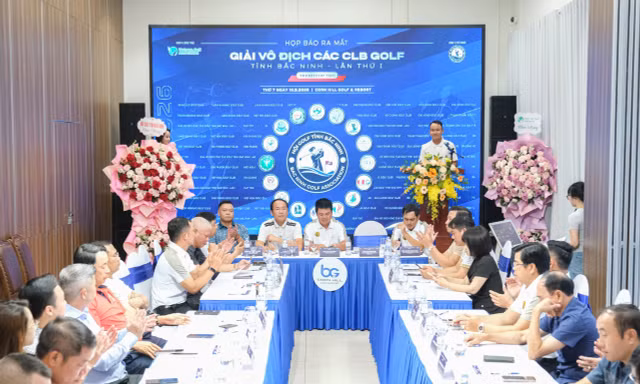 Toàn cảnh buổi họp báo.
