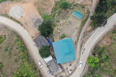 Cận cảnh góc cua hiểm trở trong vụ lật xe đoàn thiện nguyện ở Lào Cai