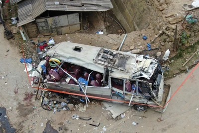 Đoạn đường xảy ra vụ lật xe có khúc cua gấp, từng xảy ra tai nạn