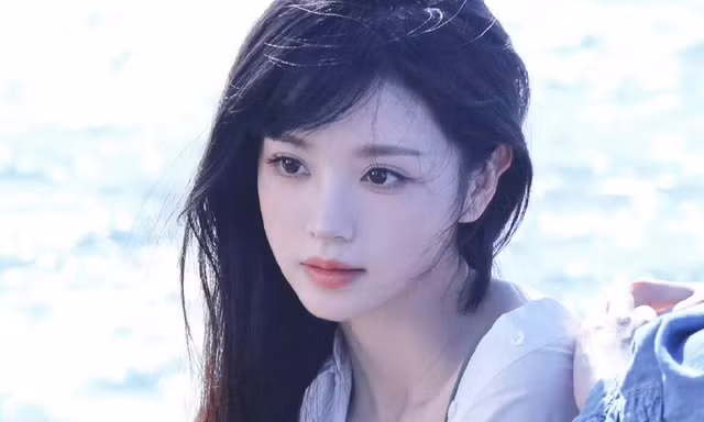 'Búp bê cổ trang' Điền Hi Vi được săn đón