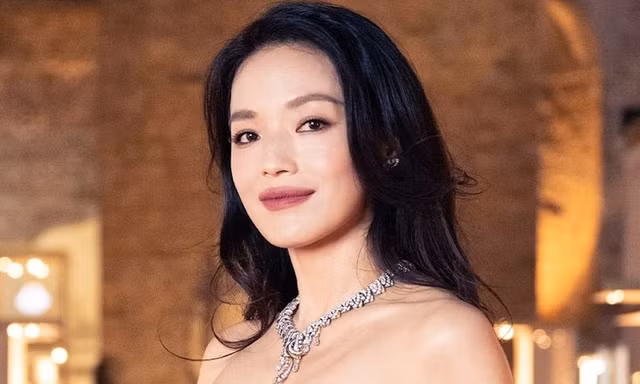 Thư Kỳ nhận kỷ lục ê chề