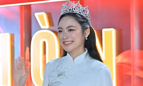 Á hậu Vân Nhi trở thành đại sứ du lịch Hải Phòng