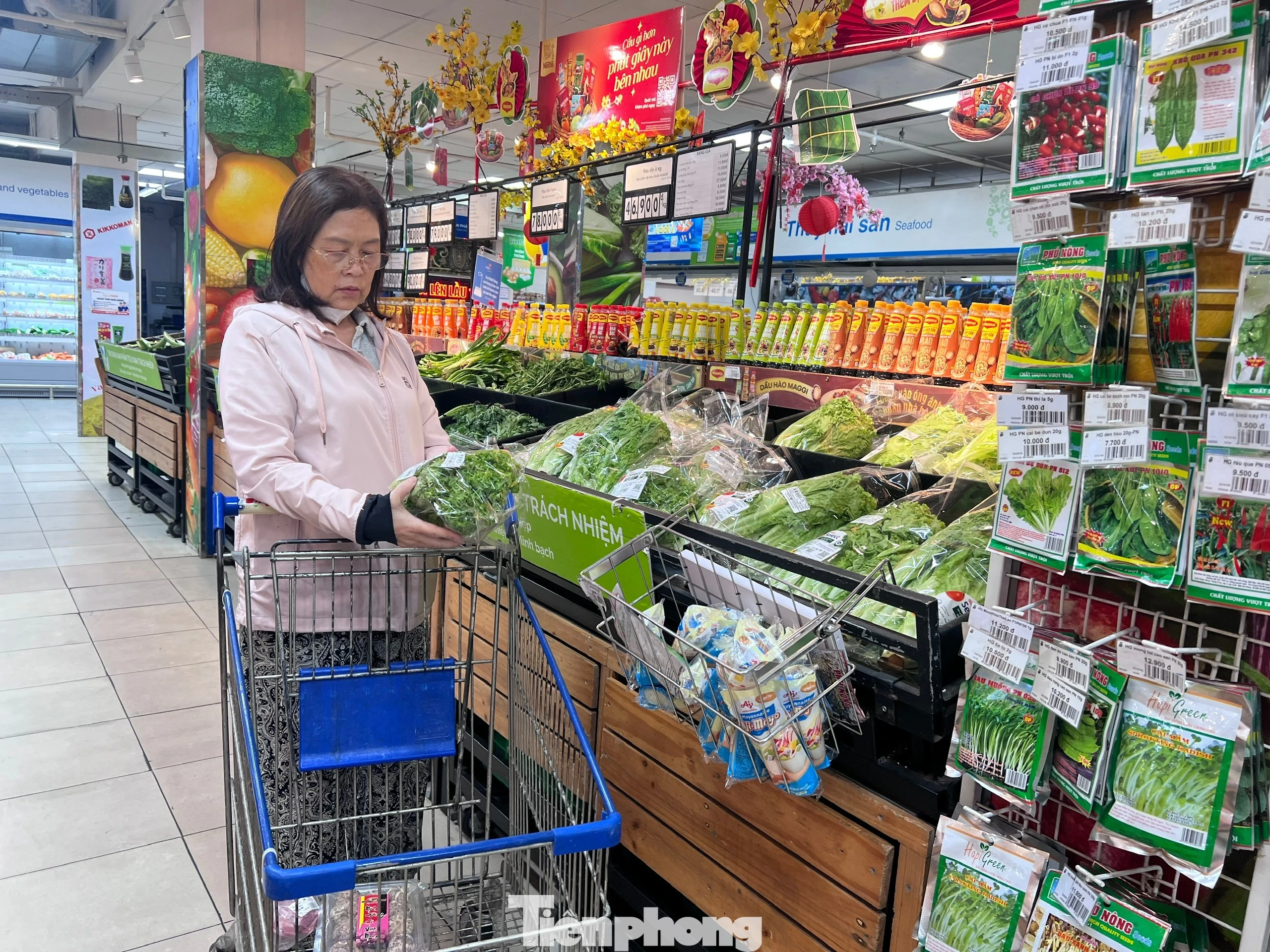 Giá thực phẩm giảm nhẹ sau Tết, sức mua tăng mạnh tại TP.HCM