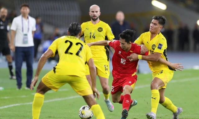 Malaysia lĩnh án phạt từ AFC
