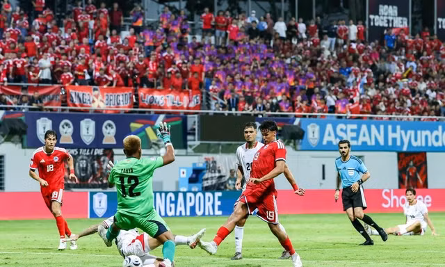 Đánh rơi chiến thắng, Indonesia mất vé bán kết vào tay Singapore