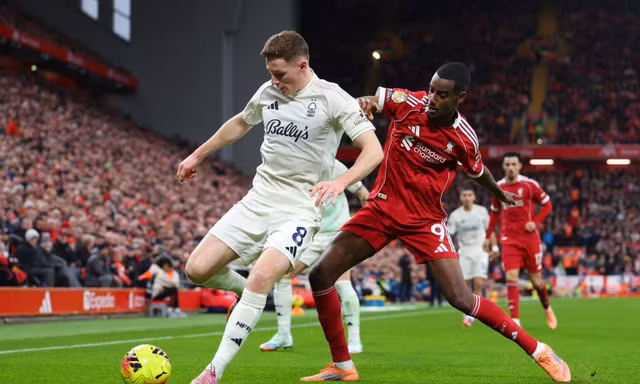 Đại bại 0-3 trước đội áp chót Ngoại hạng Anh, HLV Liverpool phân trần thế nào?