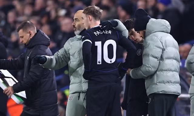 Chelsea thua sốc đội mới lên hạng, HLV thốt lên ‘quá tệ!’