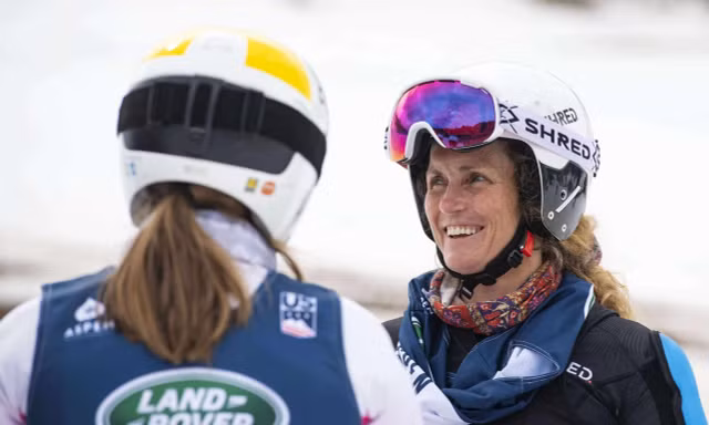 Chuyện chưa biết về 'bà lão' 46 tuổi lập hàng loạt kỷ lục tại Thế vận hội mùa Đông