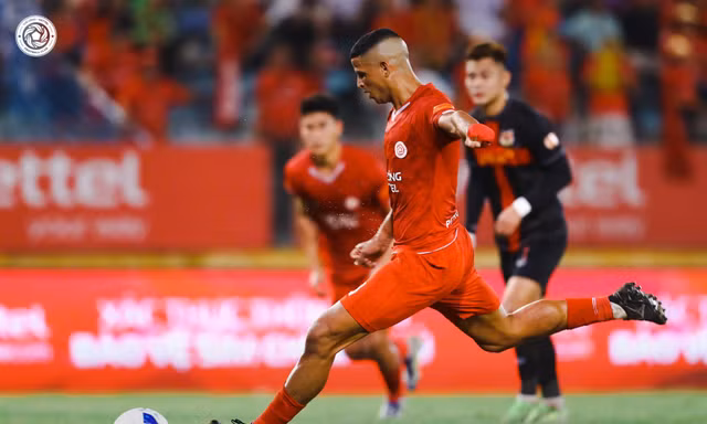 Trực tiếp Thể Công Viettel vs PVF-CAND (19h15 ngày 22/5): Đỉnh đáy đối đầu