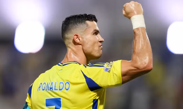 Ronaldo lập thêm kỷ lục vô tiền khoáng hậu, thách thức mọi hậu bối về khả năng ghi bàn