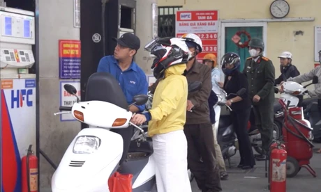 Phó Thủ tướng: Không để đứt gãy nguồn cung xăng dầu trong mọi tình huống