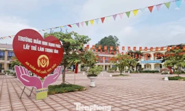  Trường mầm non mới sạch đẹp nhưng nhiều phụ huynh chưa đưa con đến lớp. Ảnh: Nguyễn Thắng