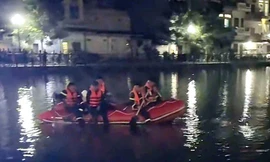 Lực lượng chức năng tìm kiếm em H.