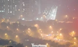 Bầu trời Hà Nội mù mịt, mắt cay xè trong đêm ô nhiễm nhất thế giới