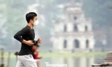 Người Hà Nội đổi lịch tập thể dục để 'né bụi'