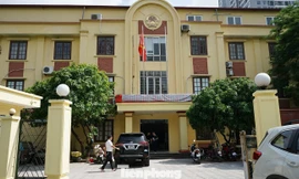 Sốt ruột trụ sở xã phường, 3 lần báo cáo vẫn chưa xong 