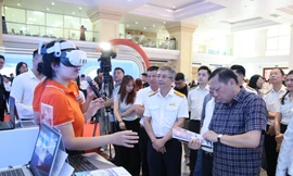 Chuyển đổi số lấy người nộp thuế làm trung tâm phục vụ