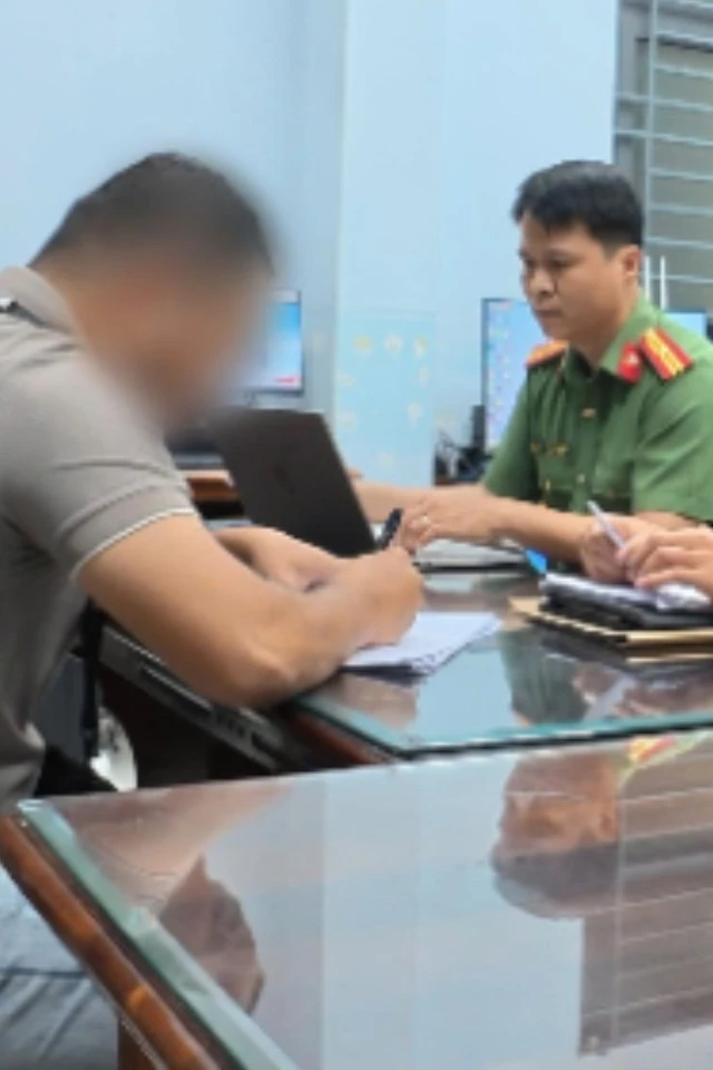 Xử phạt người vào fanpage của Lê Trung Khoa viết bình luận sai sự thật, xuyên tạc về lãnh đạo Đảng, Nhà nước 