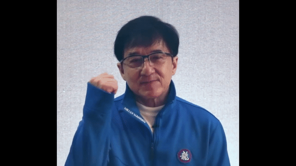 Thành Long kêu gọi đeo khẩu trang trong khi con gái không có tiền mua ảnh 2