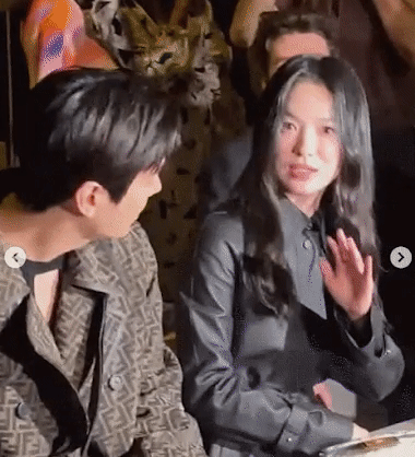 Lee Min Ho và Song Hye Kyo tương tác ăn ý. Lee Min Ho và Song Hye Kyo tương tác ăn ý.