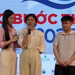 MC Mỹ Vân, Minh Toại đồng cảm với thủ khoa 19 tuổi mồ côi, bị bão lũ tàn phá nhà cửa 