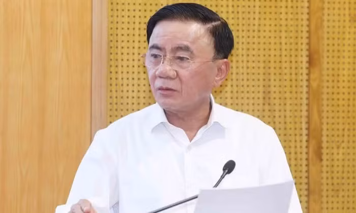 Bộ Chính trị yêu cầu nghiên cứu xây dựng quy định, chuẩn mực về sử dụng mạng xã hội đối với cán bộ, đảng viên