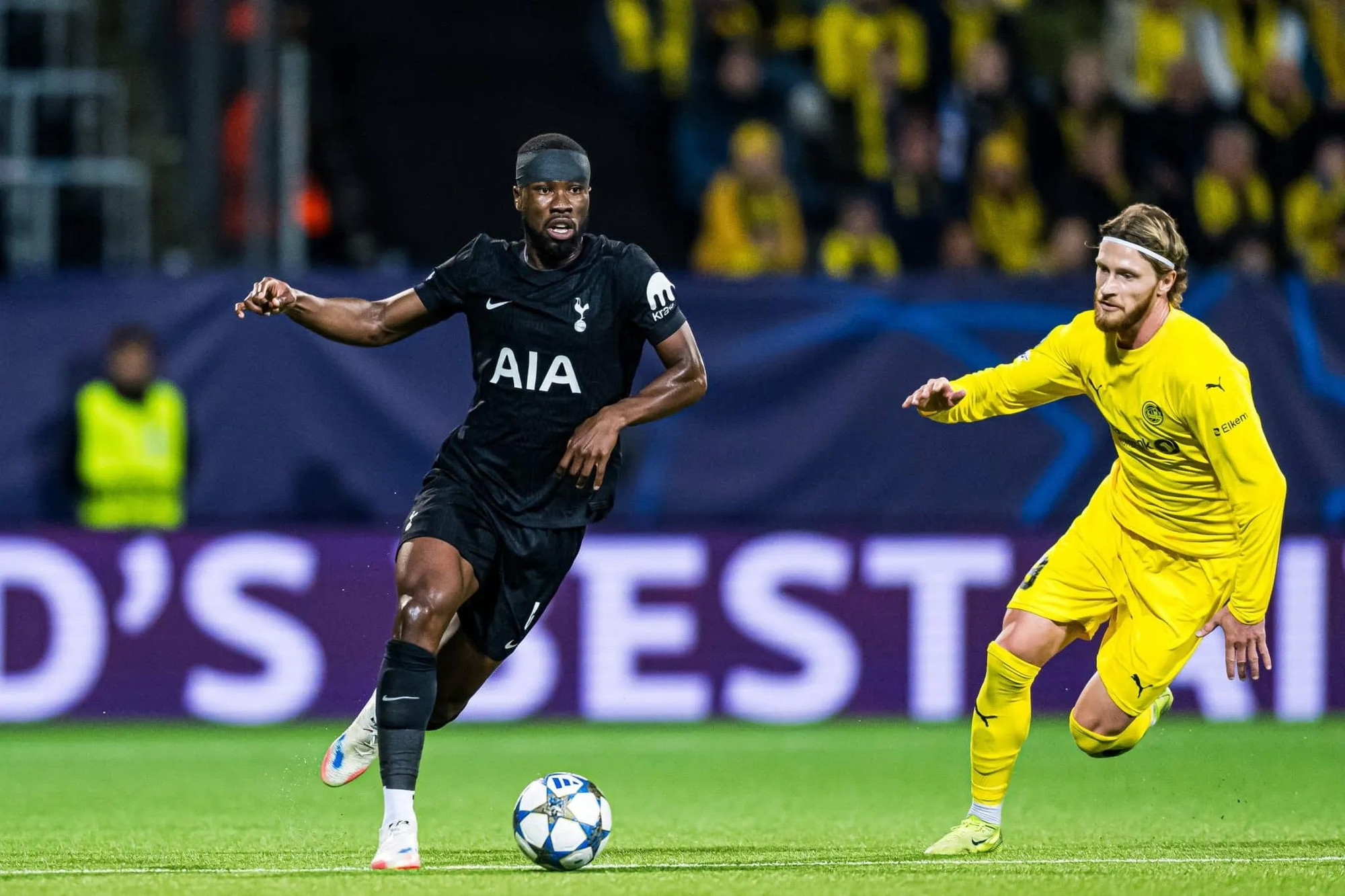 Phân tích may mắn giữ sạch lưới của Leeds United với Newcastle United - Chiến thuật, phong độ với tương lai