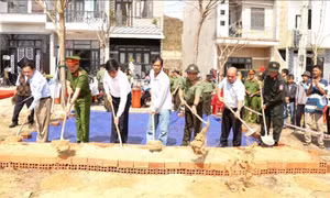 Bộ Công an khởi công xây dựng nhà giúp đồng bào Gia Lai vượt lũ