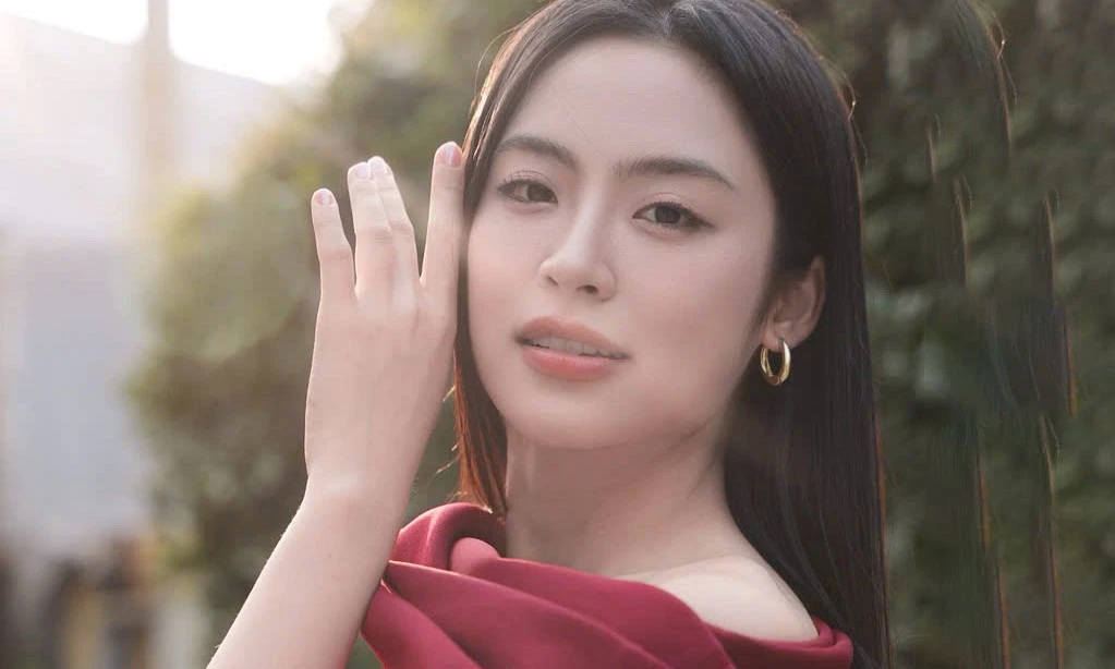 Á hậu Vân Nhi bất ngờ biến mất một tháng, ngất xỉu giữa rừng
