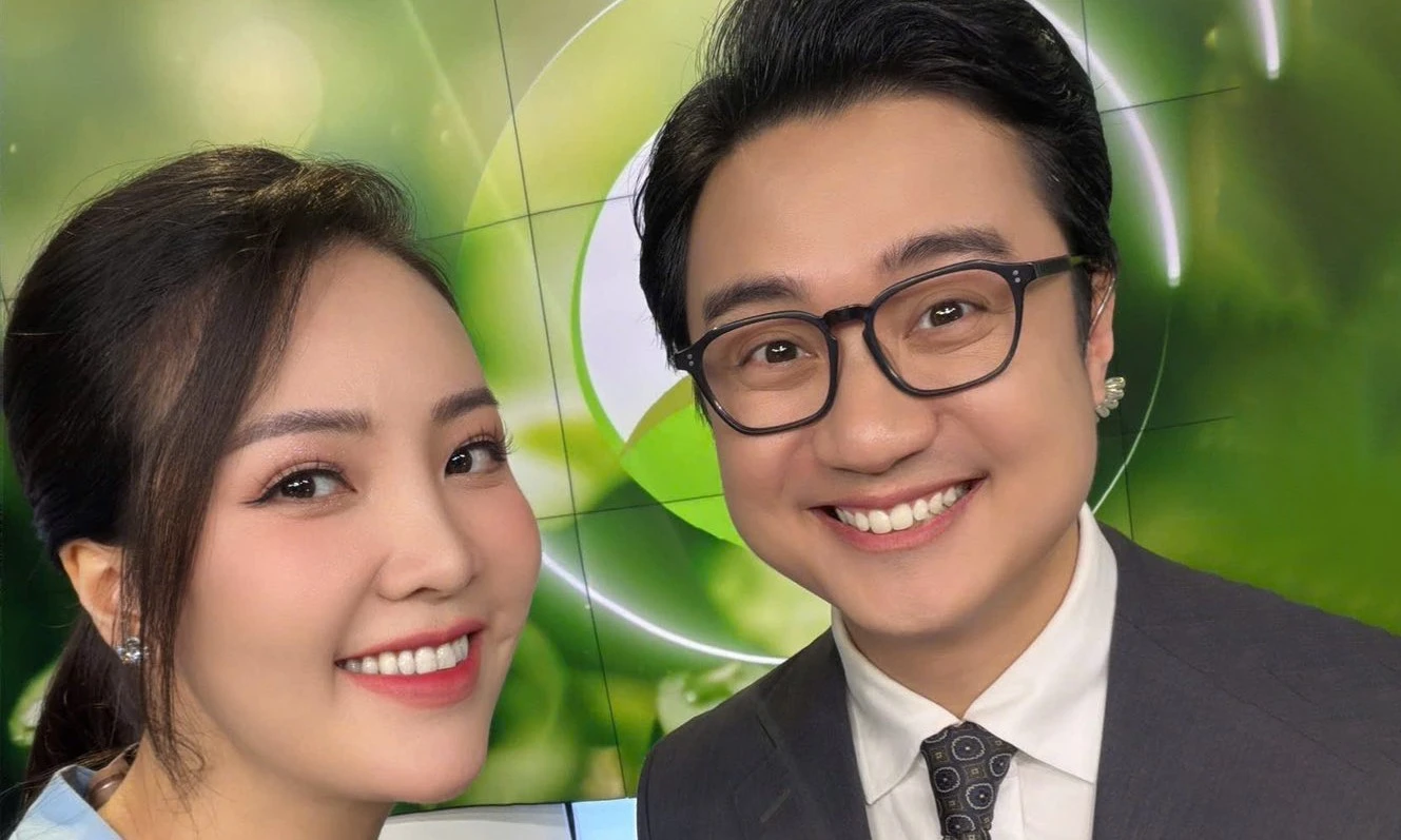 Á hậu Thụy Vân trở lại dẫn Chuyển động 24h sau nửa năm nghỉ sinh con thứ hai